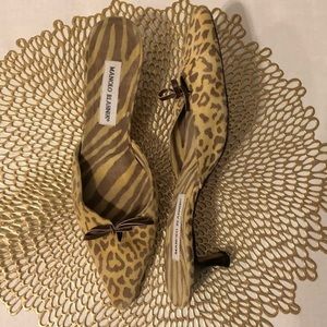 Manolo Blahnik Suede Leopard Mules Sz 8.5 M29